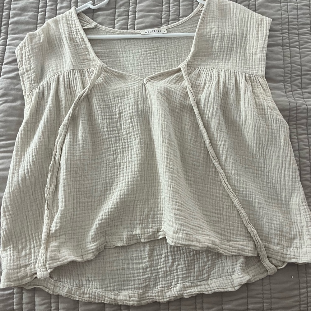 Neuflora Cream Top